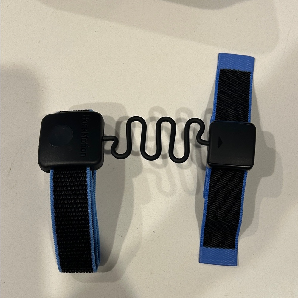 HackMotion case and sensor - Picture 3 of 4
